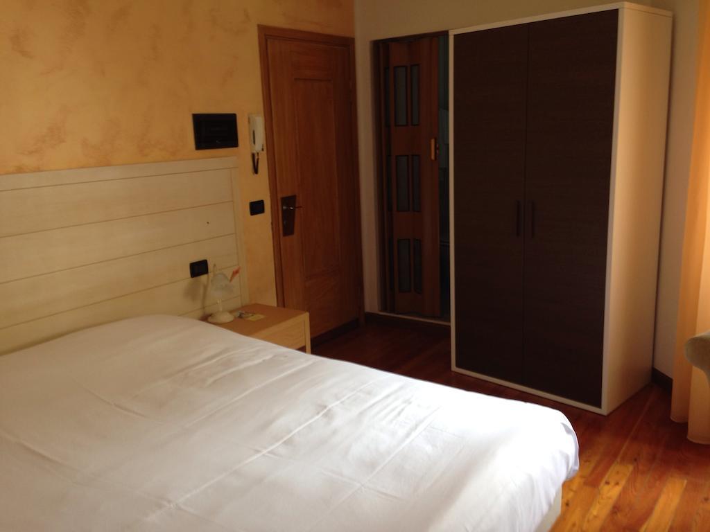 De La Tour Guest house *